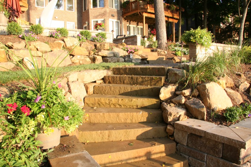 Read more about the article Advice on Managing Your HOA When Planning a Landscaping Project