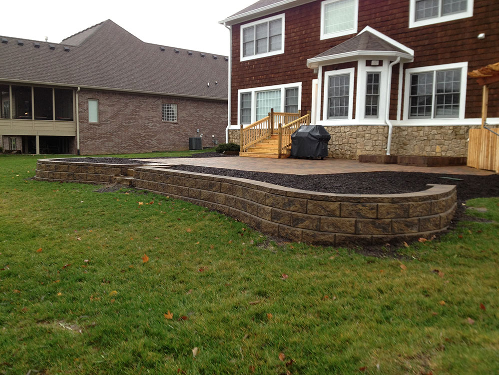 Read more about the article Project Highlight: A Beautiful Curved Patio With a Cautionary Tale